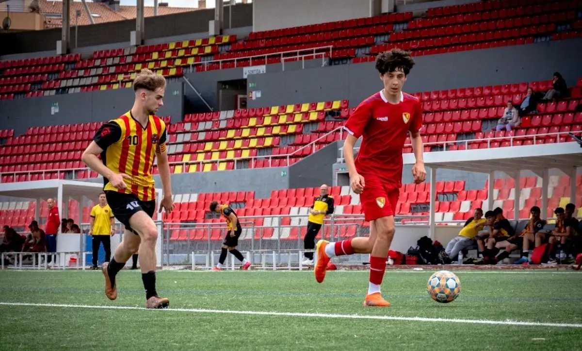 Clave en tu formación futbolística: La importancia de  jugar Ligas Oficiales en España